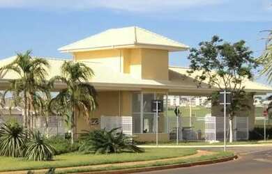 Imagem: A casa em condomínio possui 4 Dormitórios, 5 Banheiros, 2