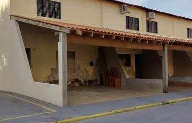 Imagem: A casa em condomínio possui 2 Dormitórios, 2 Banheiros, 3