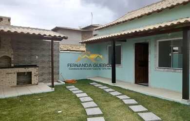 Imagem: A casa possui 1 Dormitório, 1 Banheiro, 1 Vaga na garagem