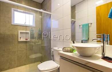 Imagem 16: Venda Casa com 200,00 metroQuadrado, 3 dormitório s , 4 vaga s . Swiss...