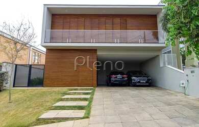 Imagem: A casa em condomínio possui 4 Dormitórios, 2 Banheiros, 4