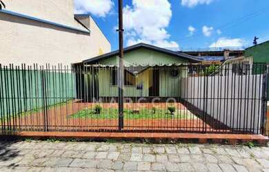 Imagem: A casa possui 5 Dormitórios, 2 Banheiros, 80m² de Área e