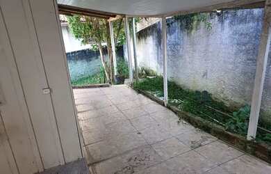 Imagem: A casa possui 1 Dormitório, 1 Banheiro, 30m² de Área e está