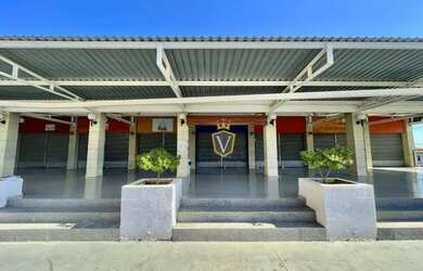 Imagem: O depósito possui 5 Vagas na garagem, 33m² de Área e está