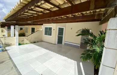 Imagem: A casa em condomínio possui 2 Dormitórios, 1 Banheiro, 2 Vagas