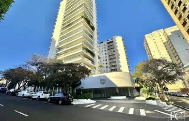 Imagem: O apartamento possui 4 Dormitórios, 4 Banheiros, 3 Vagas na