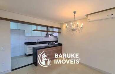 Imagem: O apartamento possui 2 Dormitórios, 1 Banheiro, 2 Vagas na