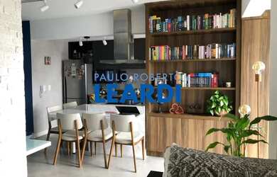 Imagem: O apartamento possui 1 Dormitório, 1 Banheiro, 1 Vaga na garagem