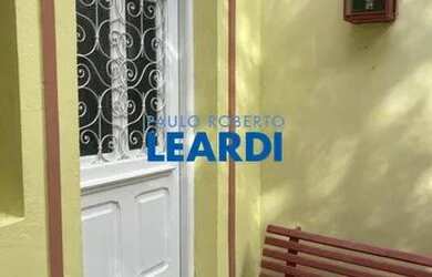 Imagem: A casa possui 3 Dormitórios, 4 Banheiros, 3 Vagas na garagem