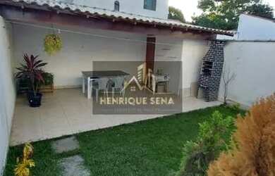 Imagem: A casa possui 2 Dormitórios, 2 Banheiros, 3 Vagas na garagem