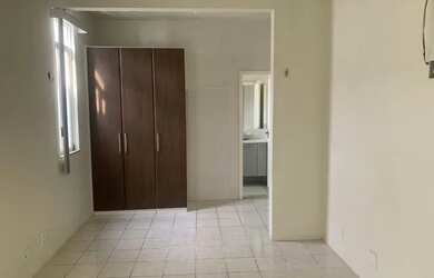 Imagem: A casa possui 5 Dormitórios, 5 Banheiros, 4 Vagas na garagem