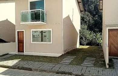 Imagem: A casa em condomínio possui 2 Dormitórios, 2 Banheiros, 2