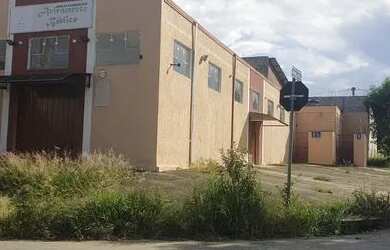 Imagem: O depósito possui 5 Vagas na garagem, 260m² de Área e está