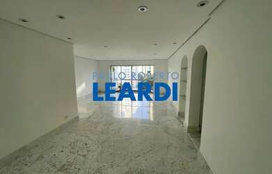 Imagem: O apartamento possui 4 Dormitórios, 4 Banheiros, 2 Vagas na