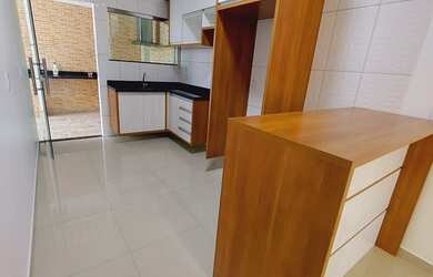 Imagem: A casa em condomínio possui 3 Dormitórios, 2 Banheiros, 2