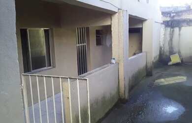 Imagem: A casa possui 1 Dormitório, 1 Banheiro e está localizado