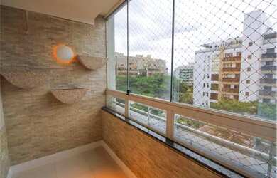 Imagem: O apartamento possui 4 Dormitórios, 4 Banheiros, 2 Vagas na