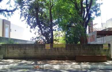 Imagem: O terreno possui 450m² de Área, Imóvel novo e está localizado