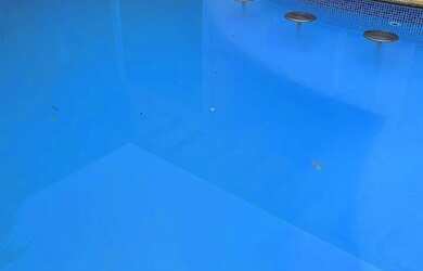 Imagem: A casa em condomínio possui 2 Banheiros e está localizado