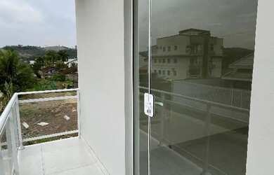 Imagem 3: Casa Nova a Venda. Área de serviço, 92m² de Área, 2 Vagas na garageme2...