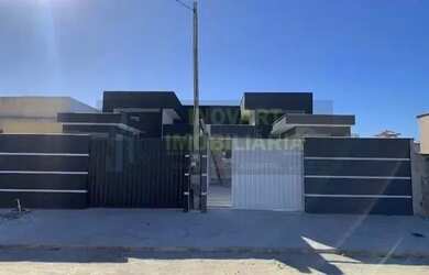 Imagem: A casa possui 3 Dormitórios, 1 Banheiro, 1 Vaga na garagem