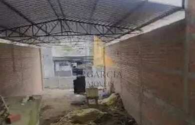 Imagem: O depósito possui 5 Vagas na garagem, 300m² de Área e está