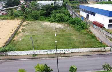 Imagem: O terreno possui 5.000m² de Área e está localizado em Monte