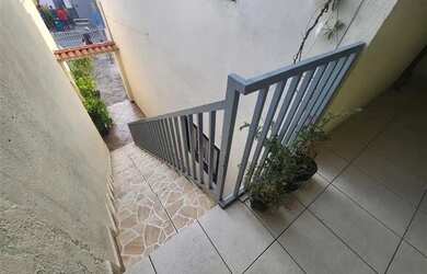 Imagem 2: Casa com 2 dormitórios e vaga de garagem, localizada em Ferraz de Vasconcelos