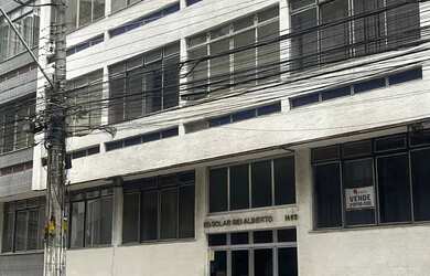 Imagem 3: Imóvel para aluguel possui 45 metros quadrados com 1 quarto em Centro - Juiz de Fora - MG