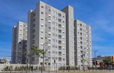 Imagem: O apartamento possui 2 Dormitórios, 1 Banheiro, 1 Vaga na garagem