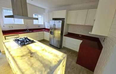 Imagem 5: Imóvel para venda tem 360 metros quadrados com 5 quartos em Jardins Verona...