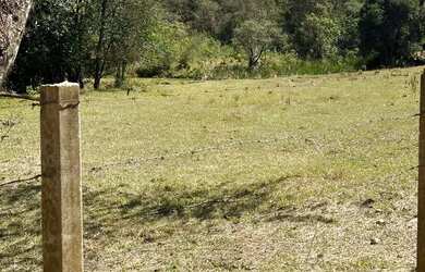 Imagem: O terreno possui 23.000m² de Área e está localizado em Capuava