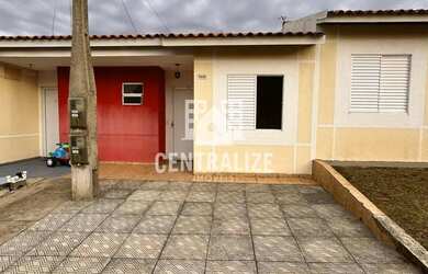 Imagem: A casa em condomínio possui 2 Dormitórios, 1 Banheiro e 55m²