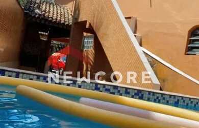 Imagem: A casa em condomínio possui 3 Dormitórios, 2 Banheiros, 3