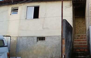 Imagem: A casa em condomínio possui 2 Dormitórios, 2 Banheiros, 2