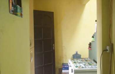 Imagem: A casa possui 3 Dormitórios, 2 Banheiros, 1 Vaga na garagem