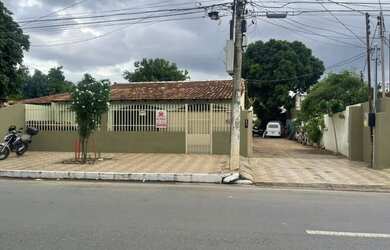 Imagem: O terreno possui 230m² de Área e está localizado em Barbado