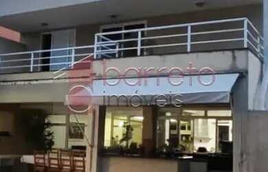 Imagem: A casa em condomínio possui 4 Dormitórios, 5 Banheiros, 3