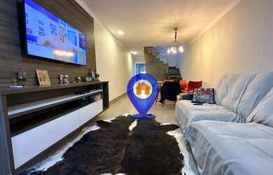 Imagem: A casa possui 3 Dormitórios, 3 Banheiros, 2 Vagas na garagem