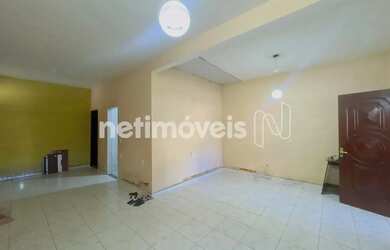 Imagem: A casa possui 1 Dormitório, 1 Banheiro, 2 Vagas na garagem