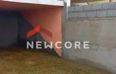 Imagem: A casa possui 3 Dormitórios, 3 Banheiros, 2 Vagas na garagem