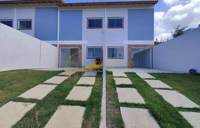 Imagem: A casa possui 3 Dormitórios, 2 Banheiros, 1 Vaga na garagem