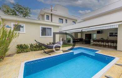 Imagem: A casa em condomínio possui 4 Dormitórios, 5 Banheiros, 4