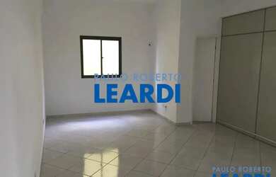 Imagem: O depósito para alugar possui e está localizado em Vila Romana