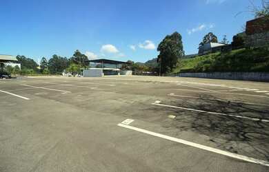 Imagem: O depósito possui 3383m² de Área e está localizado em Jardim