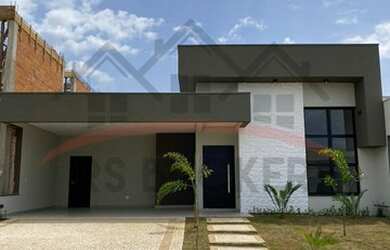 Imagem: A casa em condomínio possui 3 Dormitórios, 3 Banheiros, 4