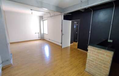 Imagem: O depósito possui 100m² de Área e Varanda e está localizado