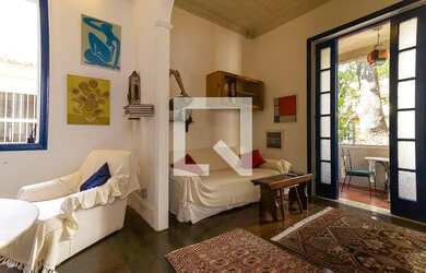 Imagem: A casa possui 1 Dormitório, 1 Banheiro, 55m² de Área e está