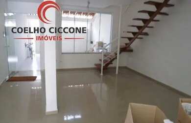 Imagem: A casa possui 3 Dormitórios, 3 Banheiros, 2 Vagas na garagem