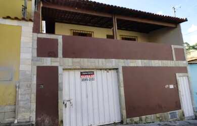 Imagem: A casa possui 2 Dormitórios, 1 Banheiro, 1 Vaga na garagem